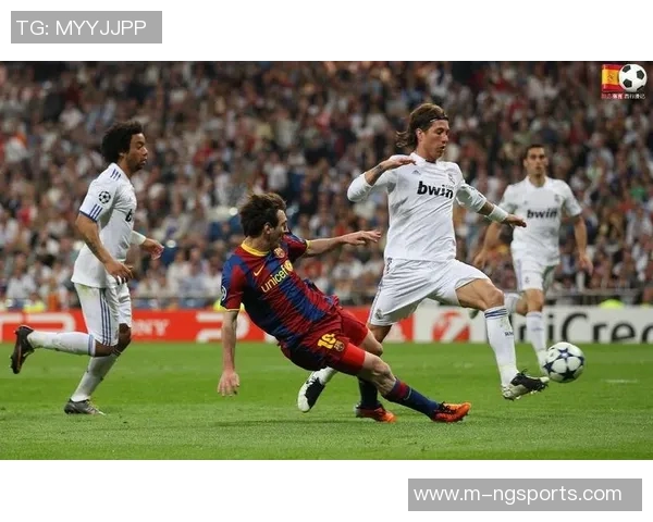 羽毛球与足球的交融上海羽毛球队如何包夹欧冠赛事的热潮 羽毛球与足球的交融上海羽毛球队如何包夹欧冠赛事的热潮