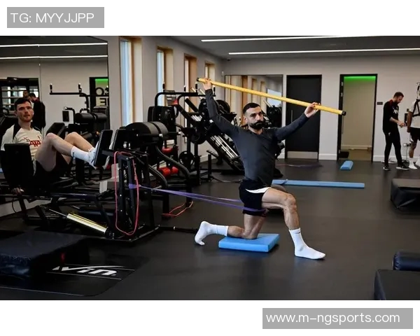 运动最新数据足球新手必看灵活性训练技巧与实用指南助你快速提升球技